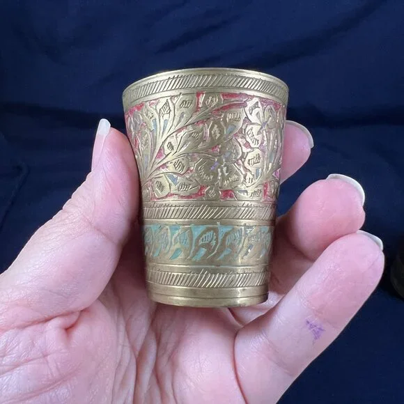 Vintage Brass Shot Glasses With Intricate Red & Green Floral Detailing And Woode - Picture 6 of 7